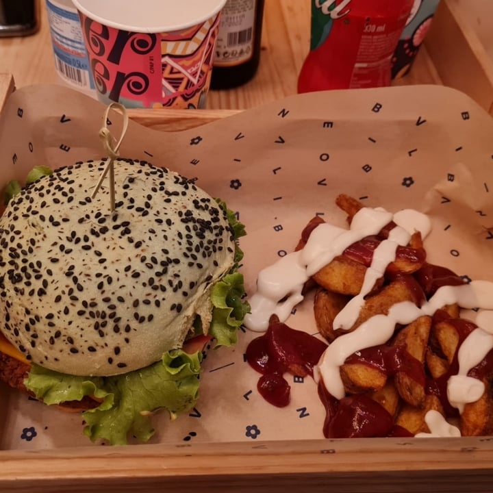 photo of Flower Burger Jungle Burger shared by @aky869 on  23 Jul 2021 - review