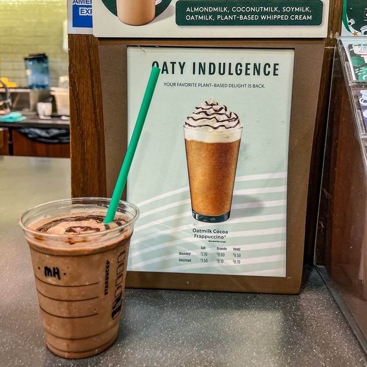 photo of Starbucks Oatmilk Cocoa Frappuccino shared by @theherbivorefrog on  26 Aug 2022 - review