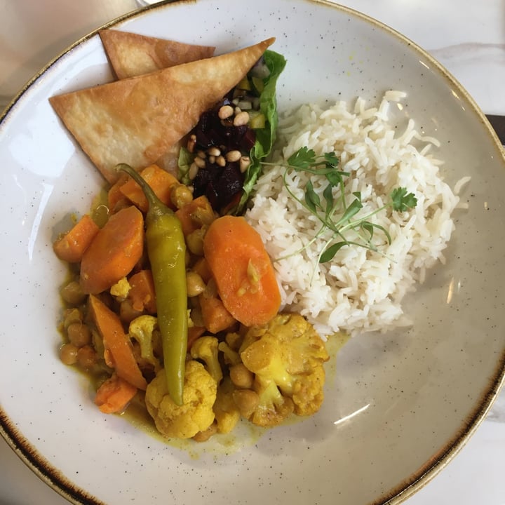 review photo of Y Sospan Spicy Cauliflower And Chickpea Curry shared by @mintypig on 04 Aug 2022 - review