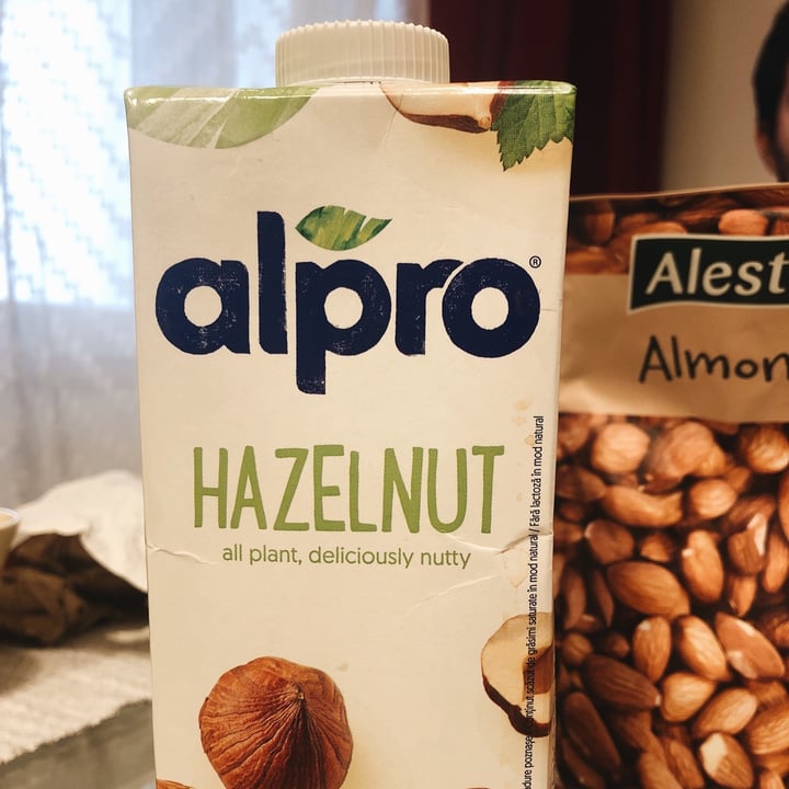 photo of Alpro Hazelnut mik shared by @caterinaviti on  26 Jul 2021 - review