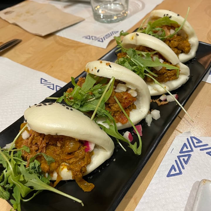 review photo of RESTAURANTE LA HUELLA VEGANA ALCALÁ DE HENARES baos shared by @noeliaperez on 24 Nov 2022 - review