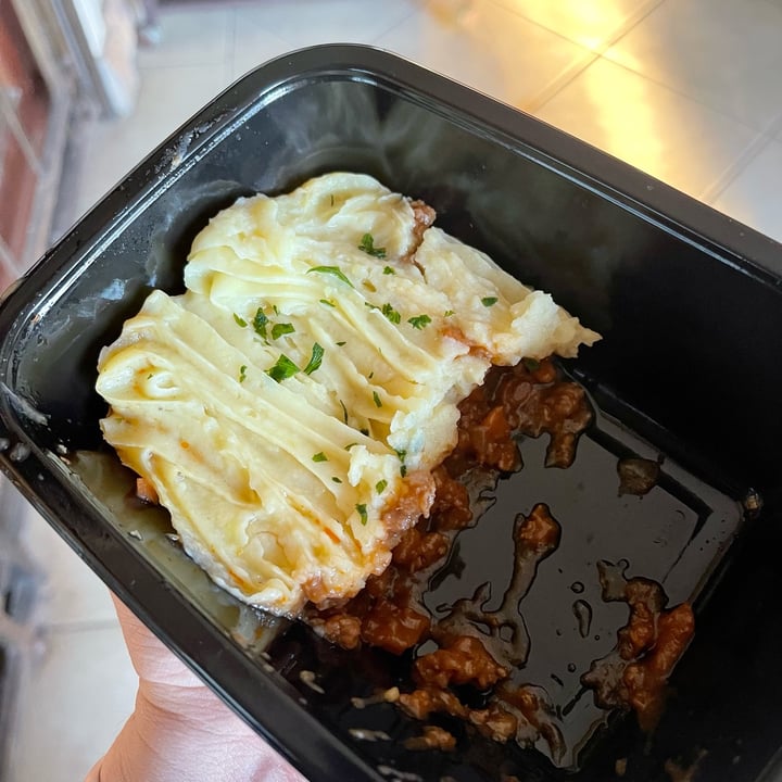 photo of Woolworths Food Cottage Pie shared by @jeanne-marie on  30 Mar 2022 - review