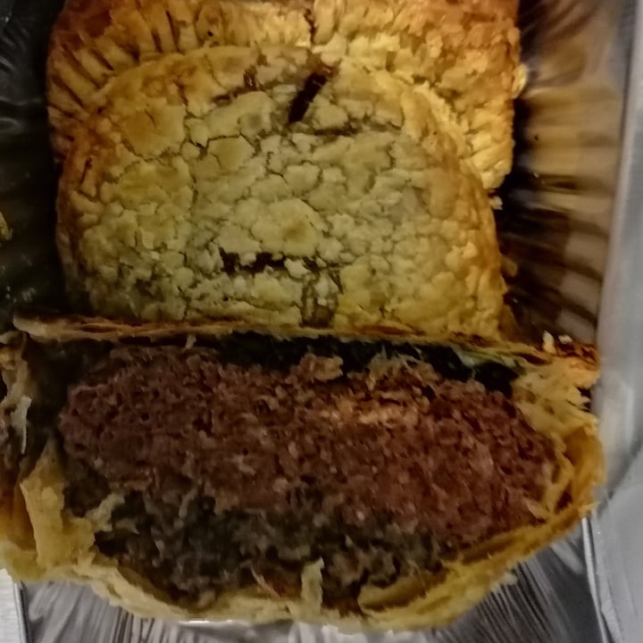 photo of Woolworths Food Beef-Style Wellington shared by @rushisushi7 on  17 Oct 2022 - review