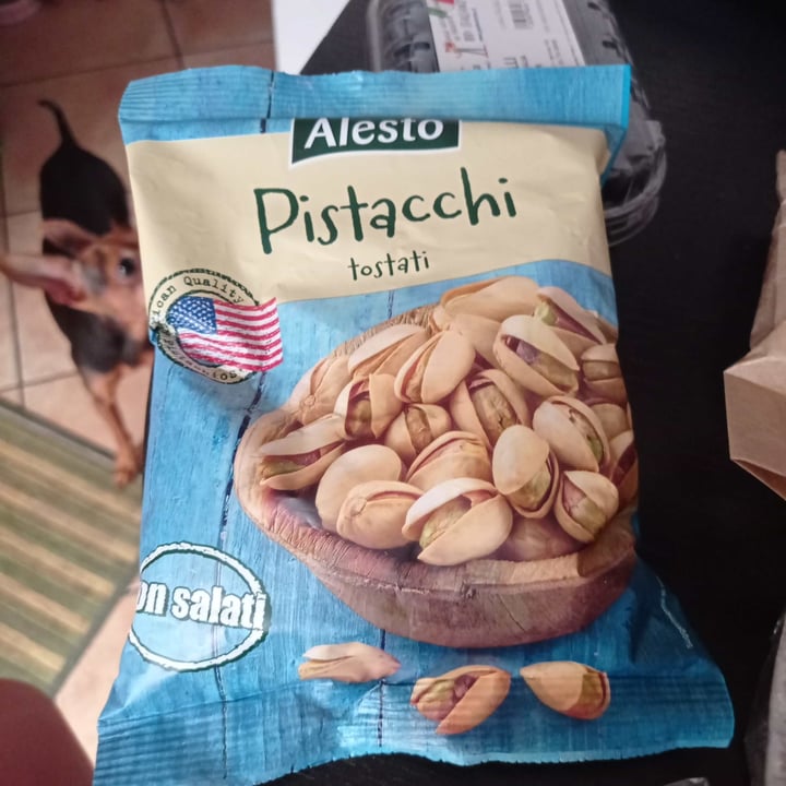photo of Alesto Pistacchi tostati non salati shared by @vegangiorgy on  05 Aug 2022 - review