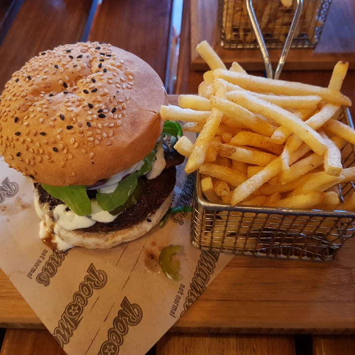 review photo of RocoMamas Palm Grove Old skool Veg Burger shared by @hansvegana on 23 Oct 2020 - review