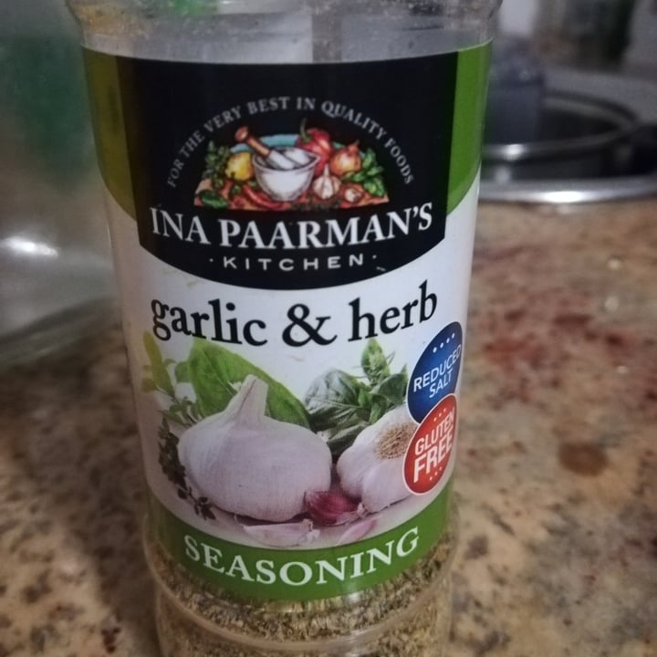 photo of Ina Paarman’s Kitchen Garlic & Herb Seasoning shared by @cogitoergovegan on  15 Aug 2020 - review