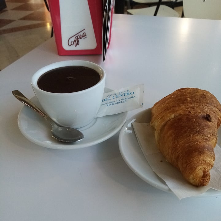 photo of Bar Del Centro Cioccolata calda shared by @robertanatoli on  31 Dec 2022 - review