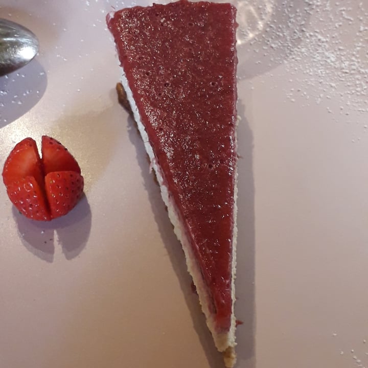 photo of Veganic Torta alle fragole shared by @lagio on  15 Aug 2022 - review