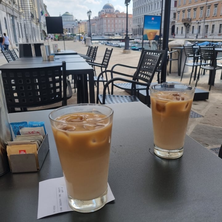 photo of illy cold brew con latte d'avena shared by @bressy on  26 Aug 2022 - review