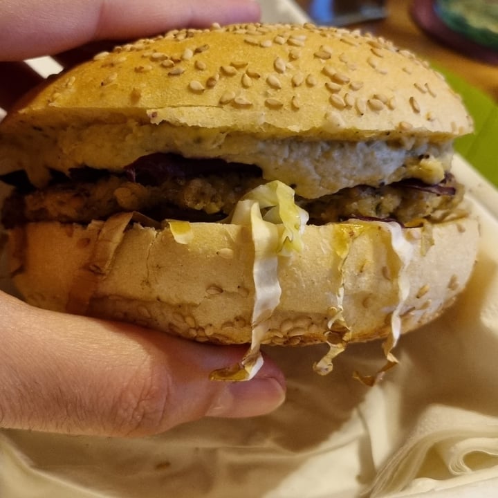 photo of Vegami Burger Van Gogh shared by @antonioaramini on  14 Apr 2022 - review