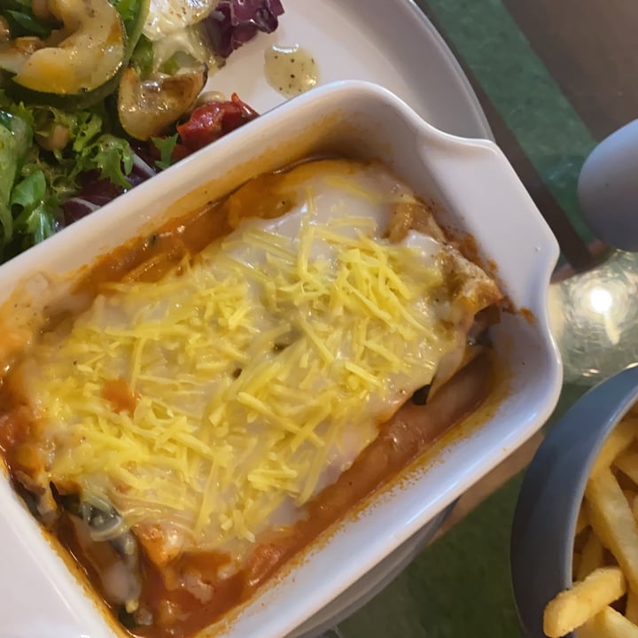 photo of The Alleycat Vegan Lasagne shared by @fizzyjazzle on  04 Sep 2021 - review