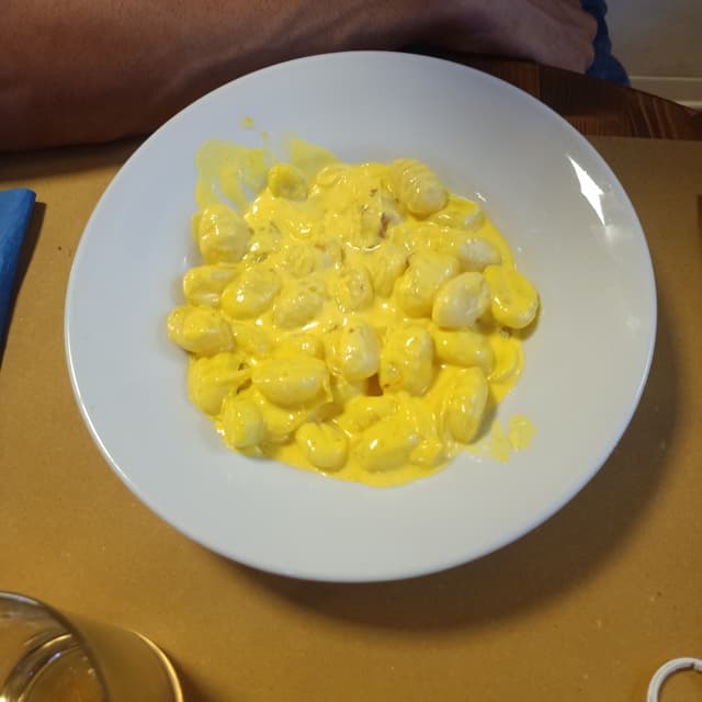 Photo of the dish “gnocchi panna porri e zafferano”