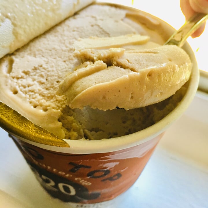 review photo of Halo Top Creamery Peanut Butter Cup shared by @misusyaya on 13 Jun 2019 - review