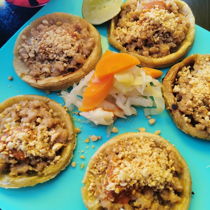 review photo of Los Muchitos Comida Vegana Garnachas de soya shared by @untalmateos on 14 Mar 2022 - review