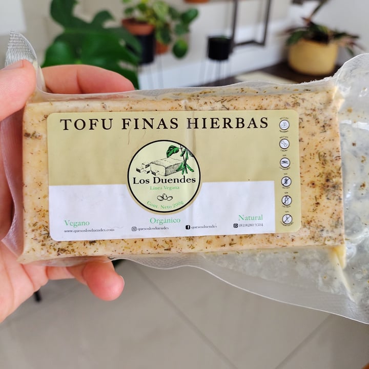 photo of los duendes Tofu Finas hierbas shared by @yarabotteon on  14 Aug 2022 - review