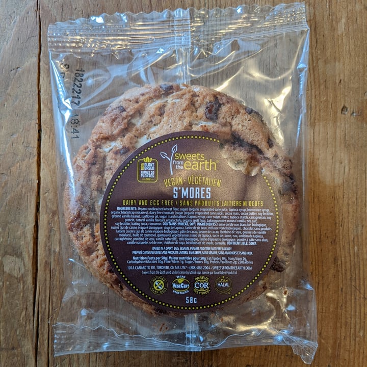 photo of Sweets from the Earth S’mores Cookie shared by @jacintavegangal12 on  07 Sep 2022 - review