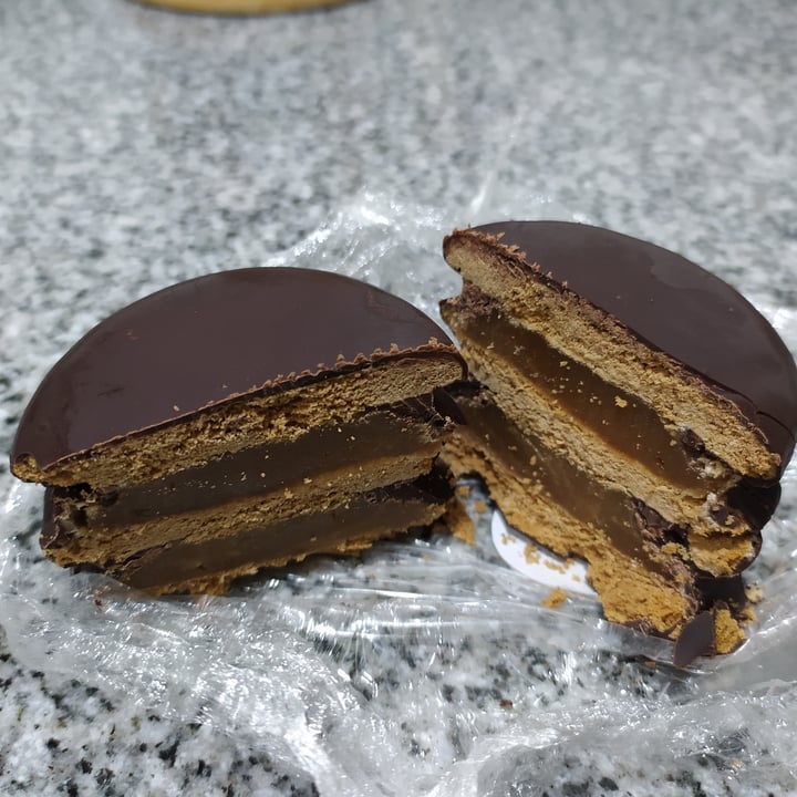 photo of NATGEN Alfajor Lolo shared by @micaquij on  09 Jul 2020 - review