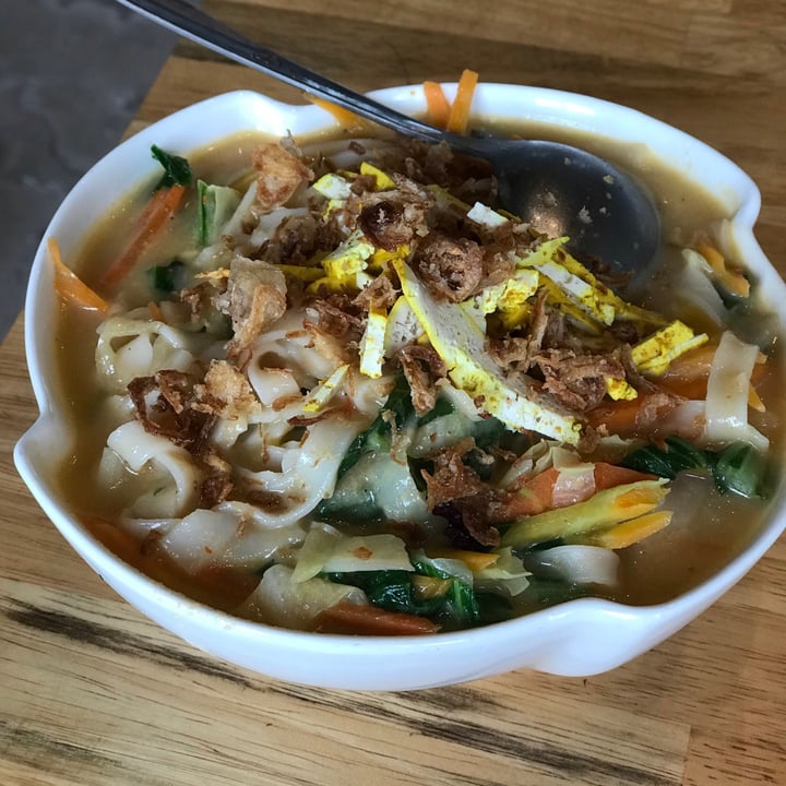 review photo of Living Food Lab yellow curry noodle shared by @skbarnett on 02 Jul 2020 - review