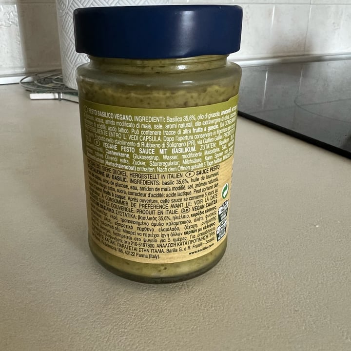 review photo of Barilla Pesto Basilico Vegan shared by @lara96 on 15 May 2022 - review