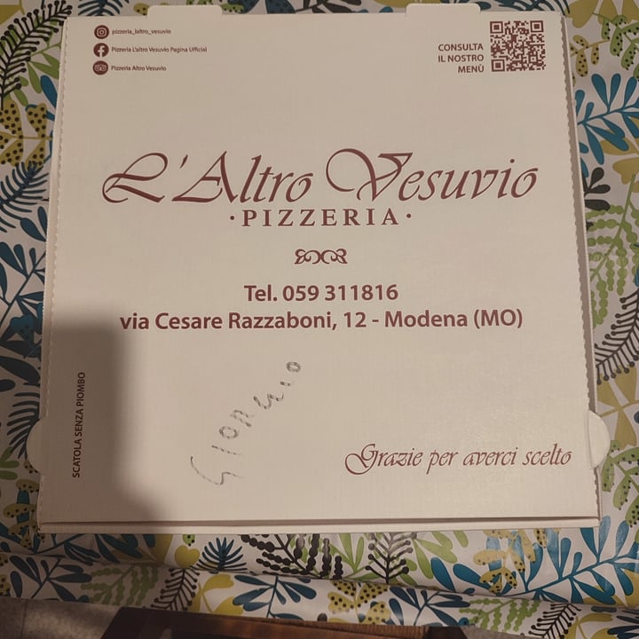 photo of L'Altro Vesuvio pizzeria marinara con verdure saltate shared by @luiveg on  22 Jul 2022 - review