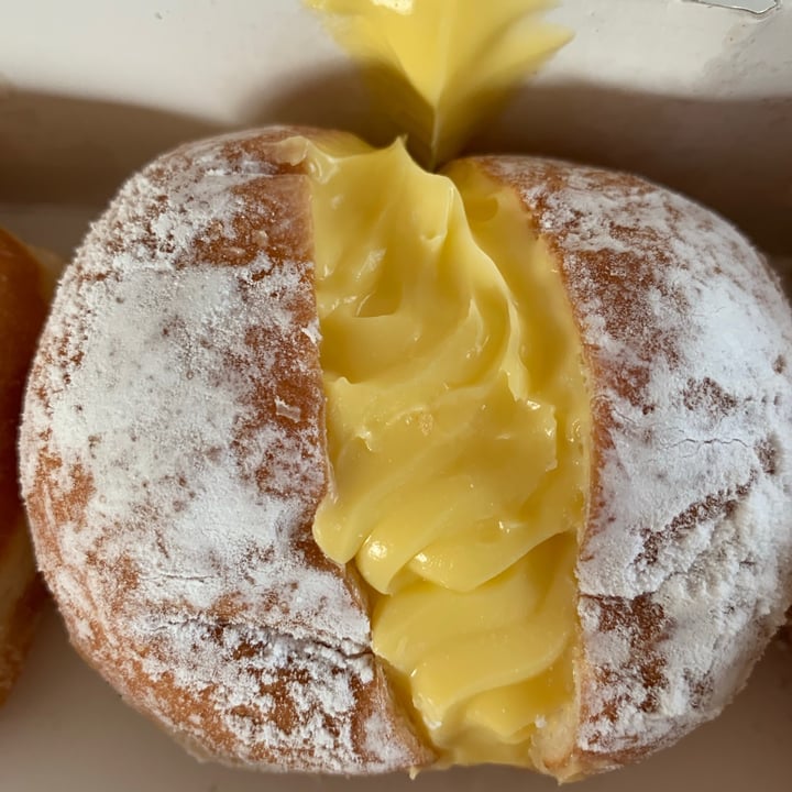photo of Daniel's Donuts Custard Donut shared by @cnnna on  14 Oct 2020 - review