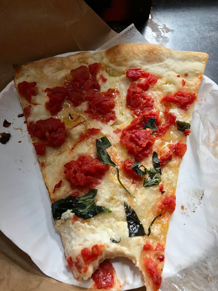 review photo of NY Pizza Suprema Vegan Marghertia Pizza shared by @aasjai on 15 Apr 2018 - review