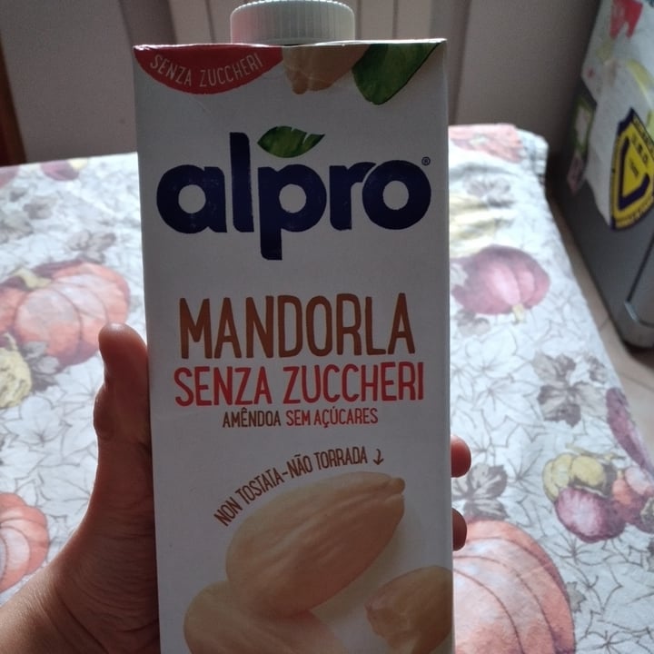 review photo of Alpro Almond No Sugars | Almendra Sin Azúcar shared by @annarella02 on 28 Nov 2021 - review