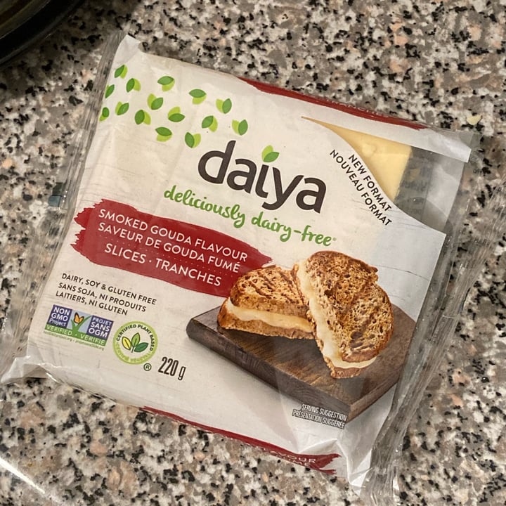 photo of Daiya Smoked Gouda Style Slices shared by @shlumpadinka on  05 Nov 2022 - review