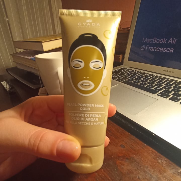 review photo of Gyada Cosmetics Pearl Powder Mask Gold shared by @francescalunardi on 04 Dec 2022 - review
