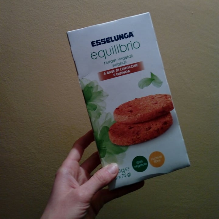 photo of Esselunga Burger vegetali a base di lenticchie e quinoa shared by @lella on  28 Nov 2021 - review