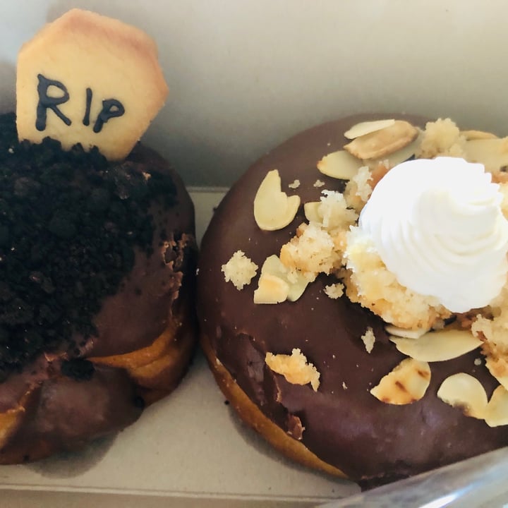 photo of Grumpy & Runt | Little Deli & Donuts Doughnuts shared by @ildsarria on  11 Oct 2020 - review