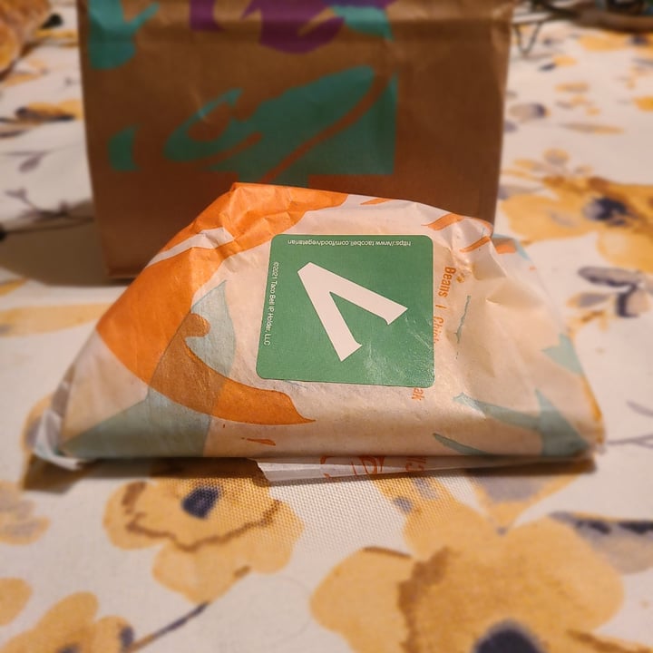 review photo of Taco Bell The craVetarian Taco shared by @missokomichel on 16 Apr 2021 - review