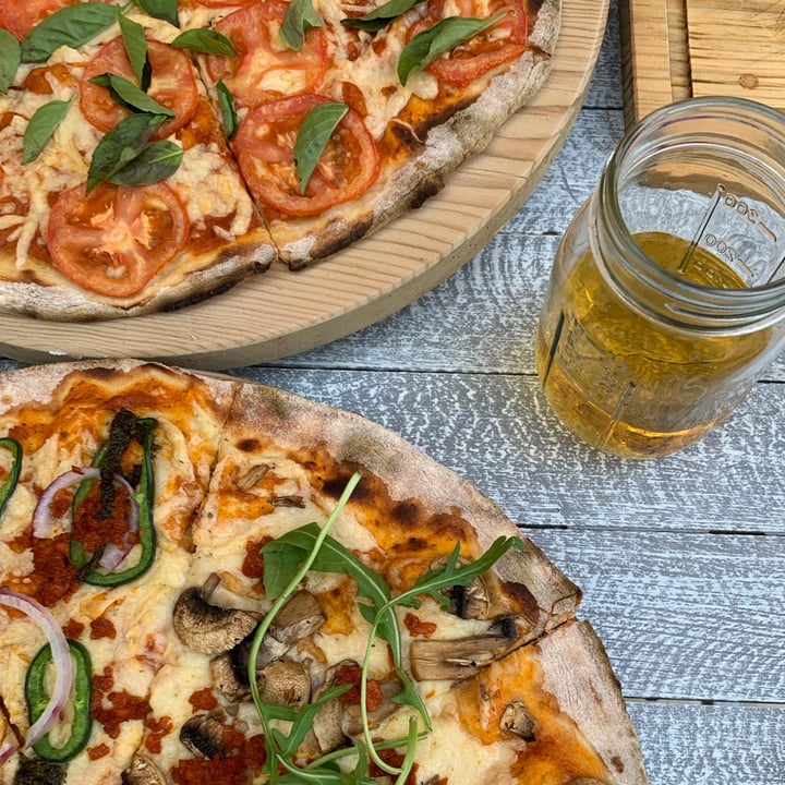 photo of Jonny Como Pizza Pizza Mexicana/ Siciliana shared by @earthvelvet on  19 Jun 2021 - review
