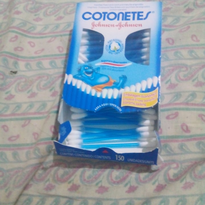 review photo of Johnson & Johnson Cotonetes shared by @belfauvel on 10 May 2022 - review