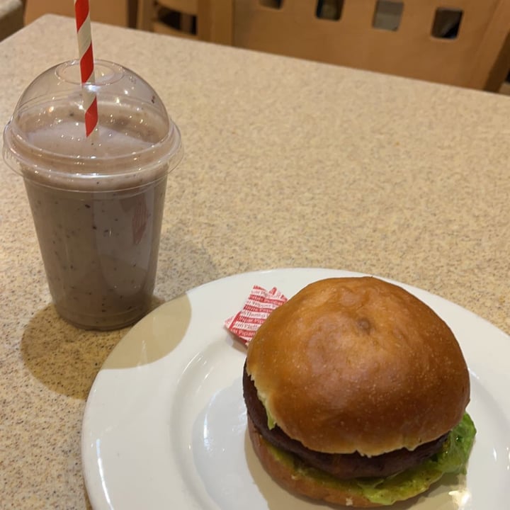 photo of Govinda's Pure Vegetarian Restaurant Veggie Burger shared by @keenal on  09 Dec 2022 - review