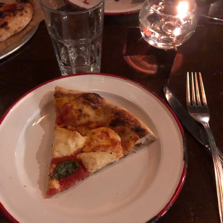 photo of The pizza OTL Margherita Vegan shared by @solcitochiarot on  12 Aug 2022 - review