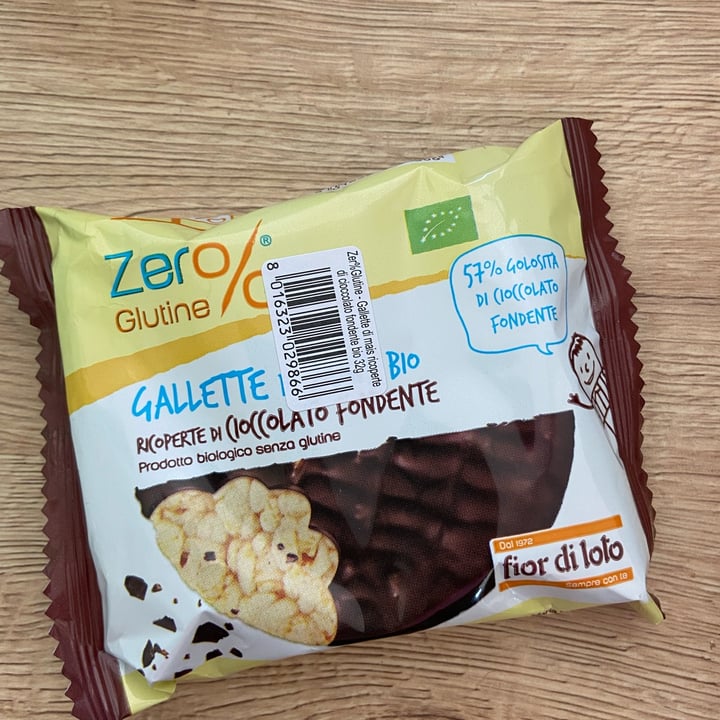 review photo of Fior di Loto Gallette di riso ricoperte di cioccolato fondente e cocco shared by @caropis on 28 Apr 2022 - review