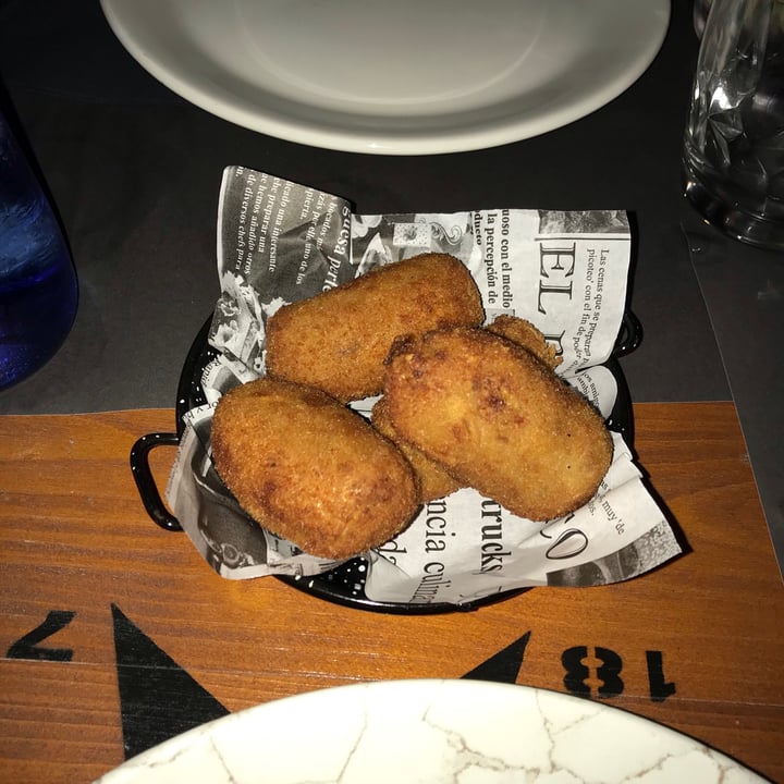 photo of Aromatic Restaurant Croquetas de Jackfruit shared by @sofimoni on  04 Sep 2021 - review