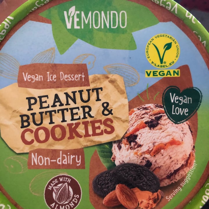 photo of Vemondo Ice cream peanut butter & cookies shared by @cinzia1981 on  25 Sep 2022 - review