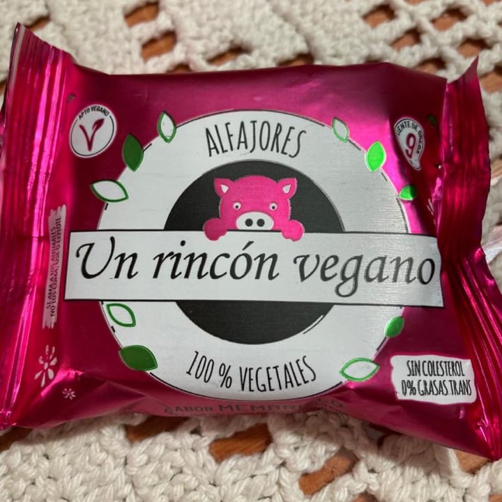 photo of Un Rincón Vegano Alfajor de Membrillo shared by @camivaglica on  12 Jul 2021 - review