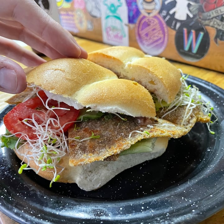 photo of Gorucha's Burger Torta de Milanesa shared by @eatyourgreens on  31 Jul 2021 - review