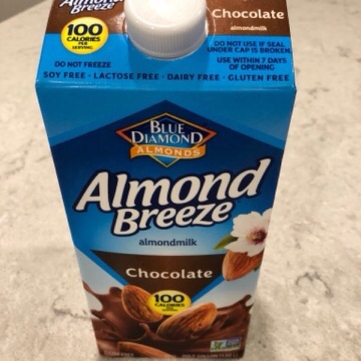 photo of Blue Diamond Chocolate Almond Milk shared by @hovdeks78 on  30 May 2020 - review