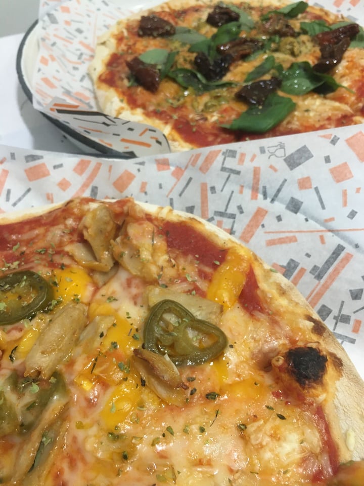 review photo of Pizzeria La Fainá Pizza mejicana shared by @marialatenedor on 17 Sep 2021 - review