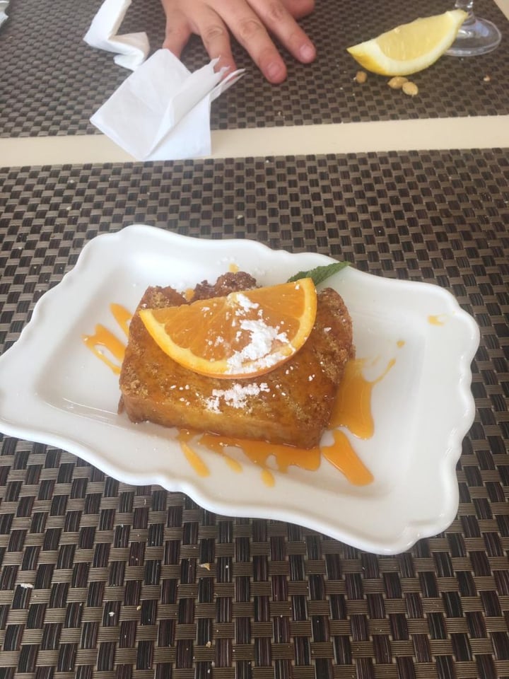photo of Restaurante SVAROG Bizcocho de naranja shared by @skelanimals on  26 Jul 2019 - review