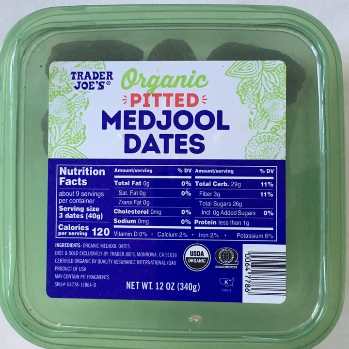 photo of Trader Joe's Organic Pitted Medjool Dates shared by @groundturmeric on  21 Sep 2021 - review