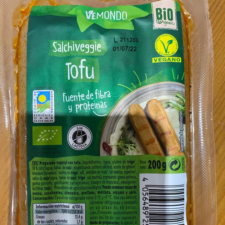 photo of Vemondo salchichas tofu shared by @supersukita on  16 Jan 2022 - review