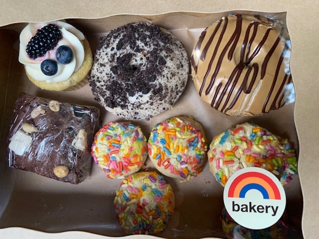 photo of Rainbow Bakery Sprinkle Sugar Cookies shared by @jeremytheape on  09 Apr 2022 - review