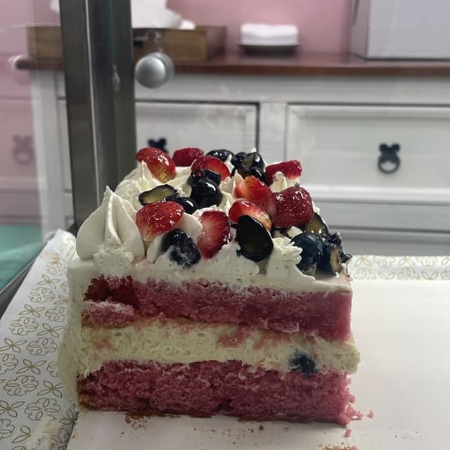 Photo of the dish “Bolo de Mirtilo com Limão”