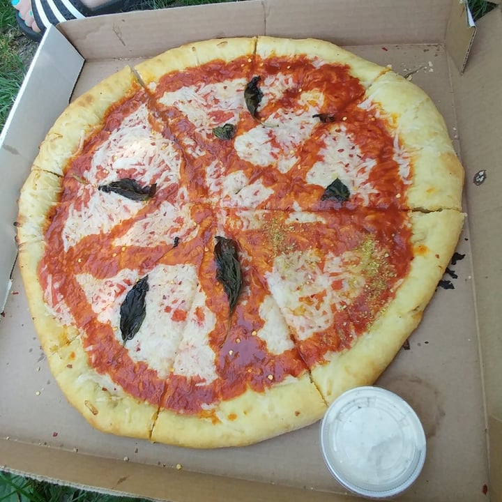 photo of Apiecalypse Now! Classic Pizza shared by @svraphael88 on  14 May 2020 - review