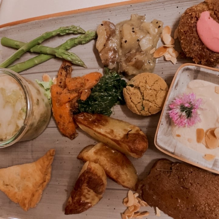 review photo of Al Bivio degli Artisti Degustazione Vegana shared by @pamelapagnin on 28 Aug 2022 - review